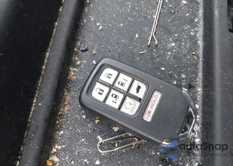 2022 Honda Odyssey Ex z USA, uszkodzony, nr VIN 5FNRL6H52NB012435